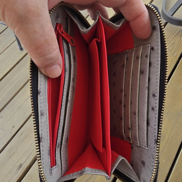 Dooney & Bourke NWO Tags Gray Textured Wristlet 7.25x4.75 - Picture 12 of 16